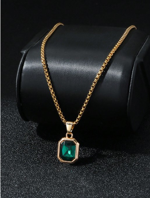 Collar de acero inoxidable con colgante minimalista