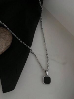 Captura de pantalla 2025-12-02 123918 Collar de acero inoxidable con colgante minimalista dije negro