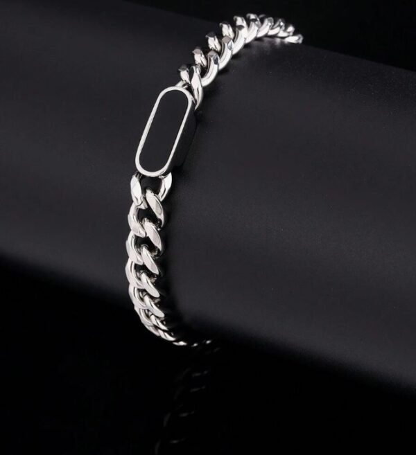 Pulsera con decoración oval acrilico Negro