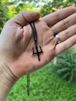 Cadena Tridente Black para Hombre – Collar de Acero Inoxidable Estilo Poder