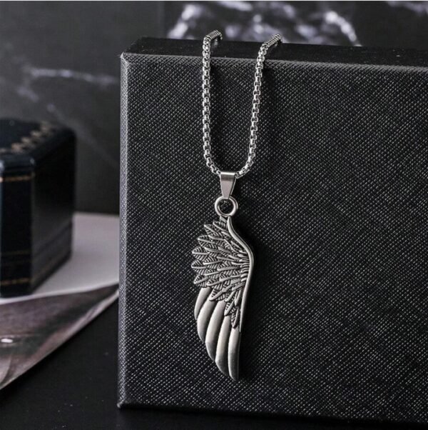 Cadena Shadow Wing